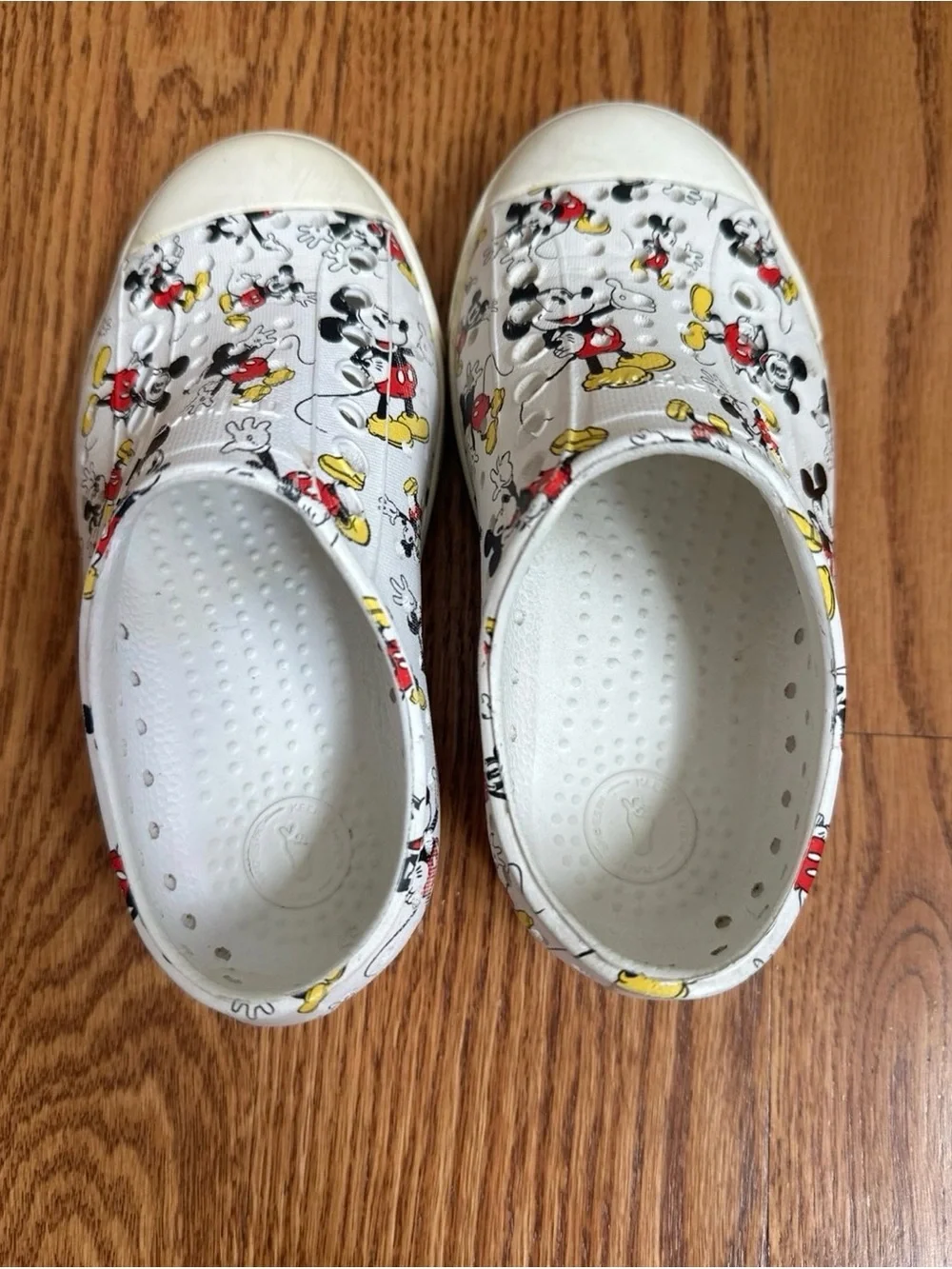 Native Jefferson Disney Slip-On Shoes Size C9 Mickey Mouse